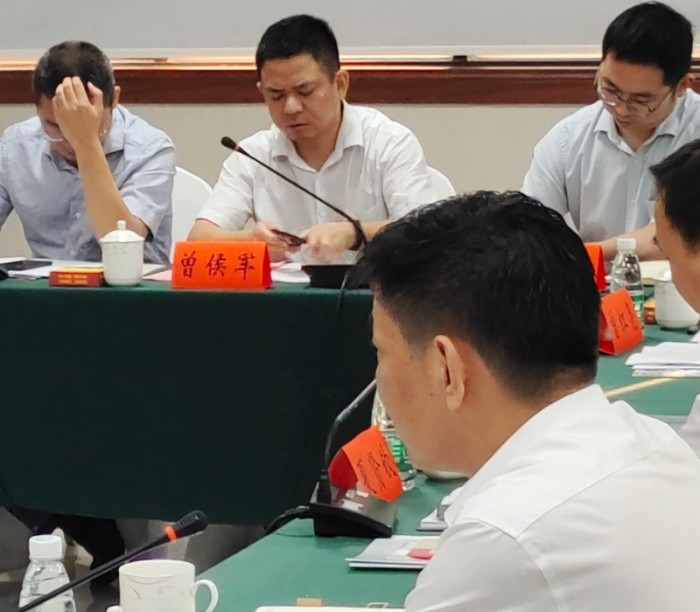 花样视频app下载安装企业董事长曾侯军出席“民企兴县 跨越同行”助力绥宁县乡村振兴座谈会